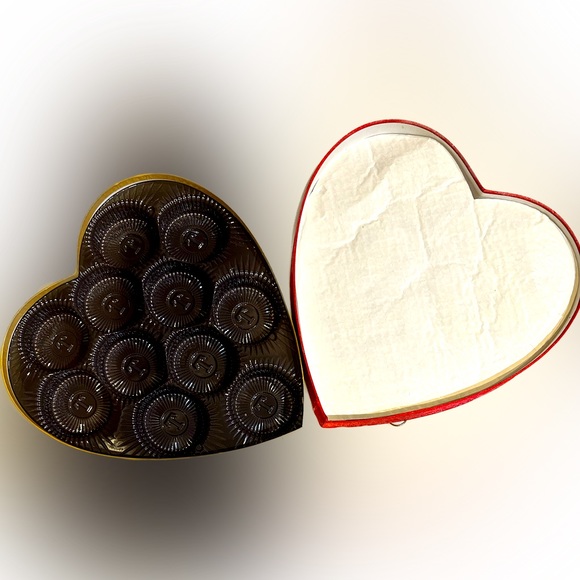 VTG DeMETs TURTLE VALENTINE PADDED SATIN HEART CHOCOLATE BOX 10.25” RED GIFT LUV - Picture 3 of 9